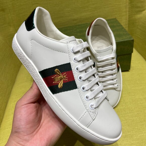 Gucci White Sneakers with Red and Green Stripes - Picture 7 of 9